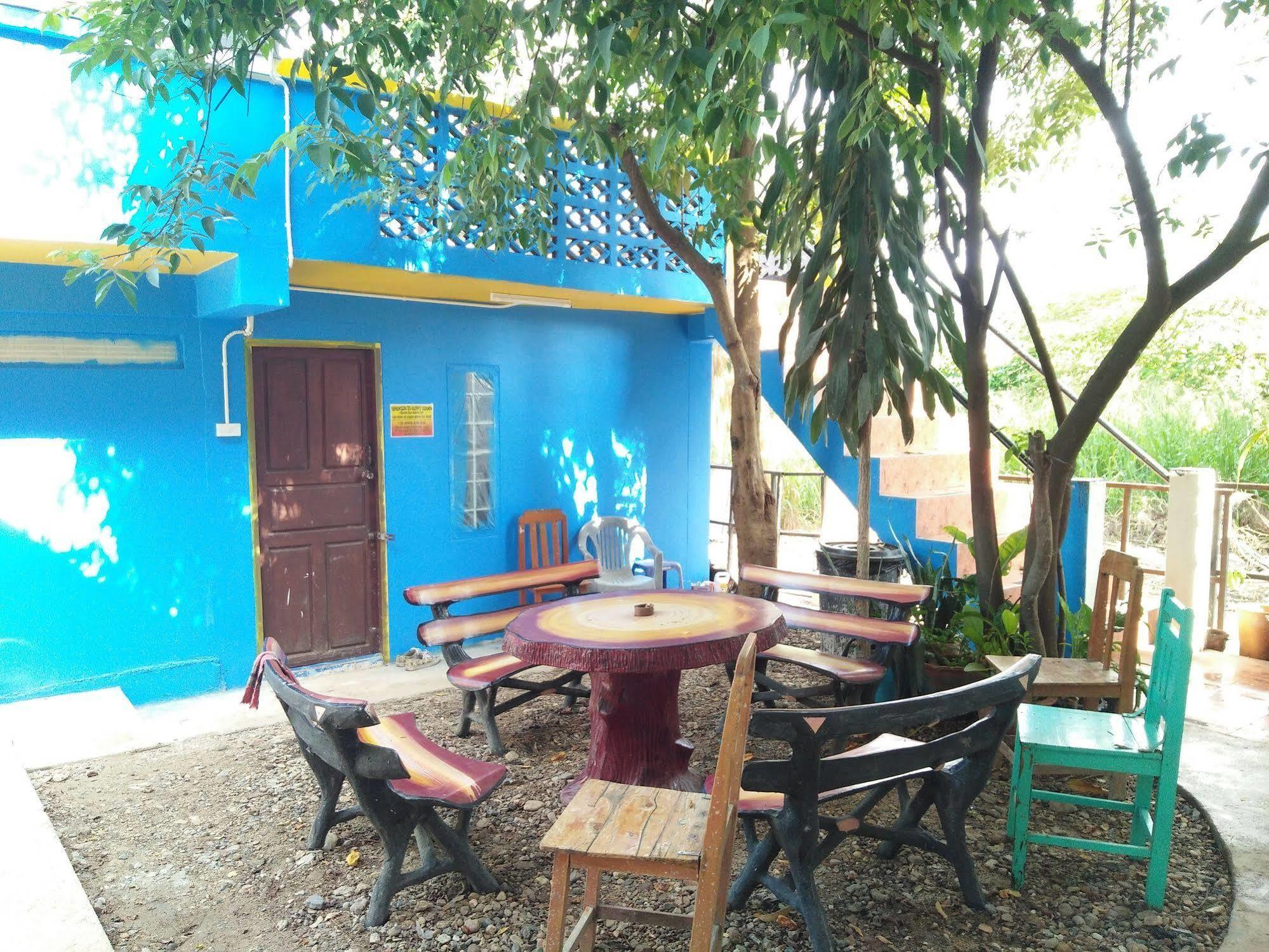 Happy House Backpackers Hostel Pai Exterior photo