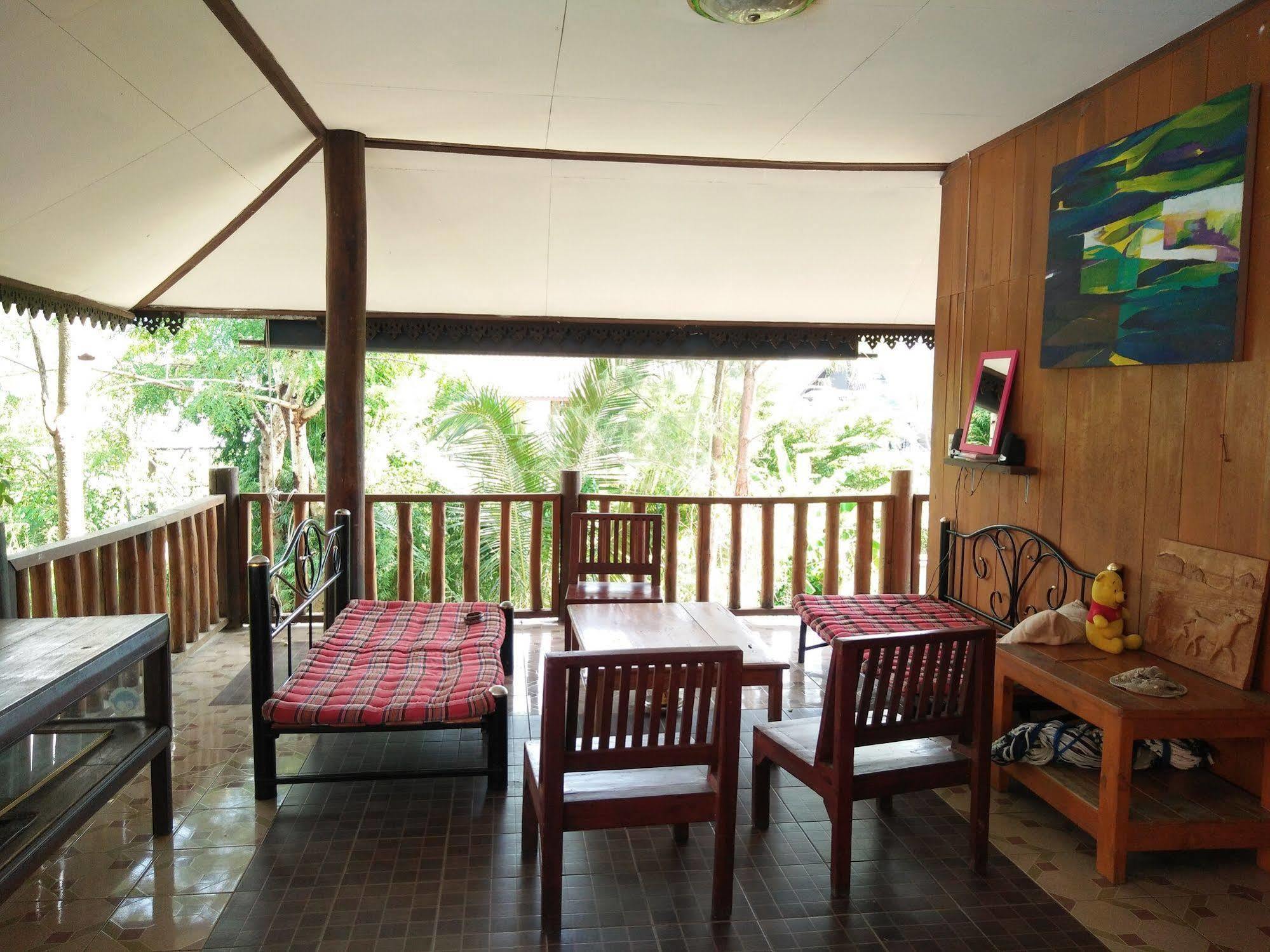 Happy House Backpackers Hostel Pai Exterior photo